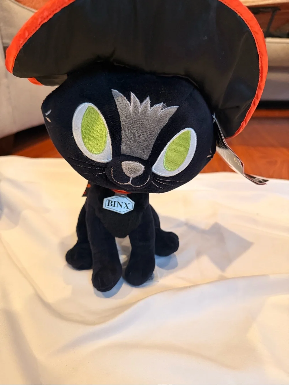 Disney Hocus Pocus Binx Plush Cat - Black with Green Eyes and Red Trim